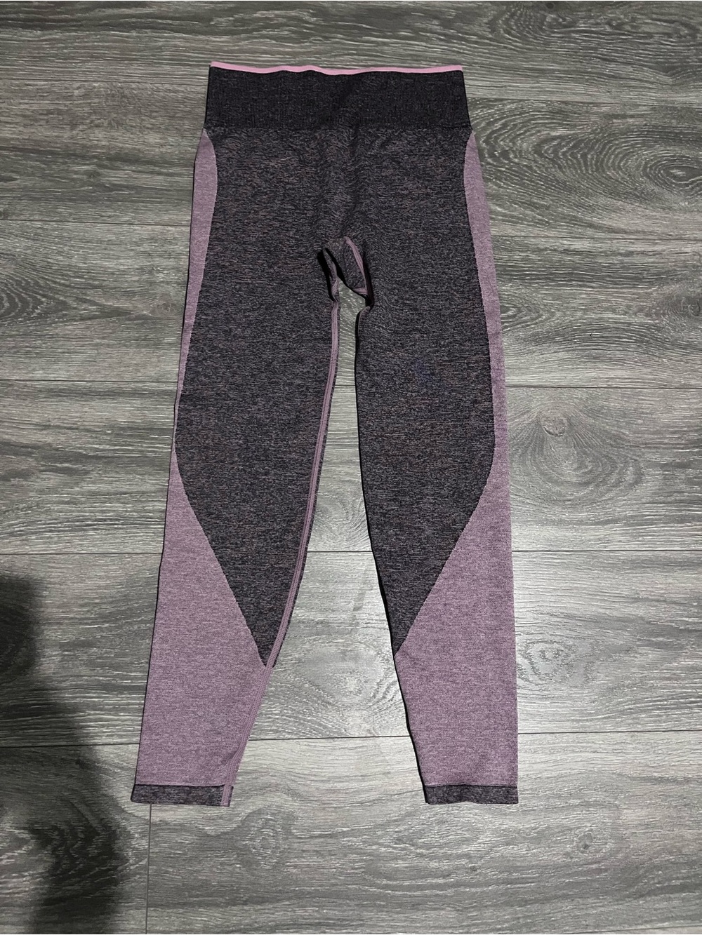 PINK by Victoria’s Secret size medium leggings seamless NWOT

Offers are welcome